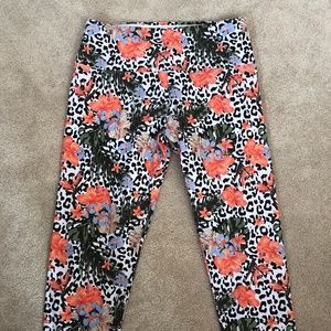 Tropical Print Capri Leggings
